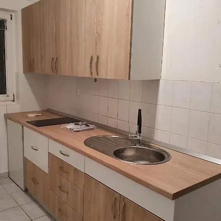Gostinjska kuća Dupin 3*