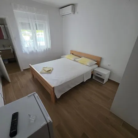 Gostinjska kuća Dupin