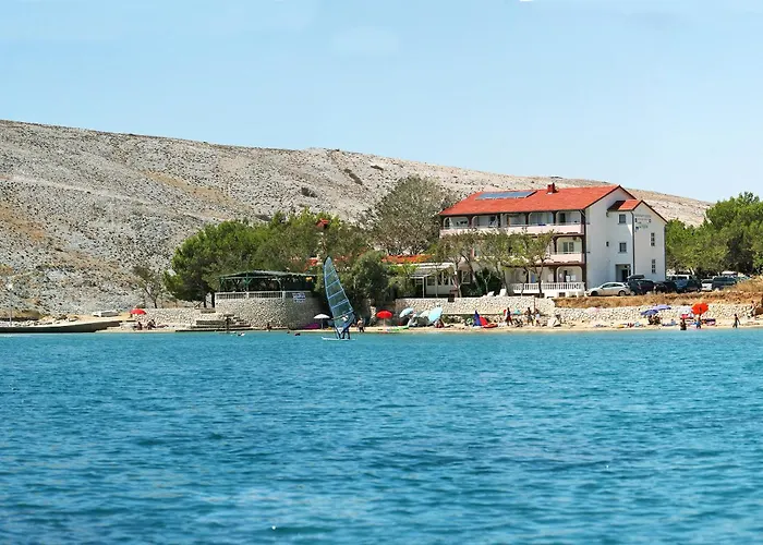 Dupin בית הארחה