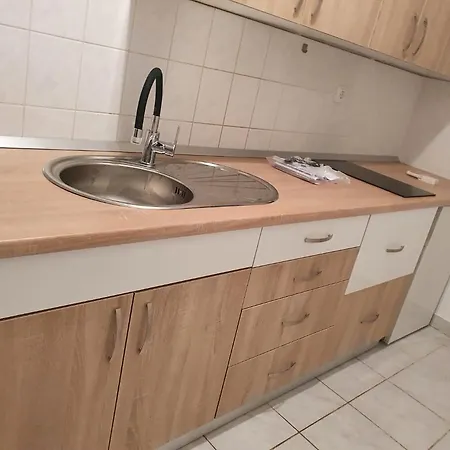 Gostinjska kuća Dupin 3*