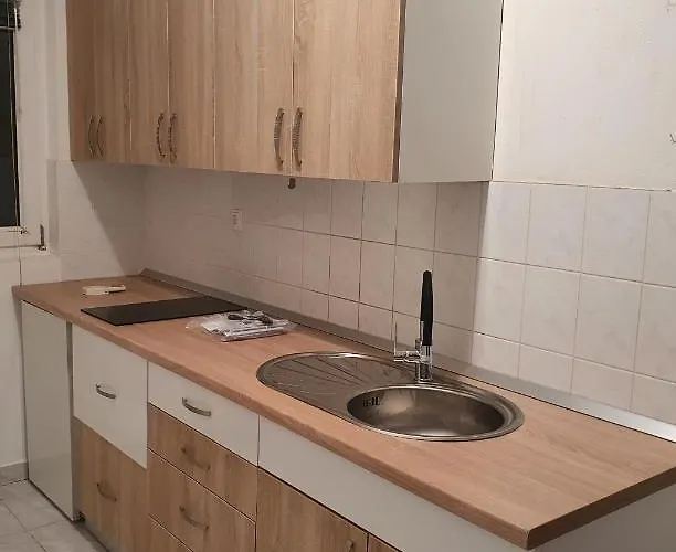 Gostinjska kuća Dupin 3*